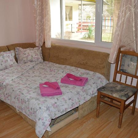 Къща За Гости Дъга Cherni Osum Exterior photo