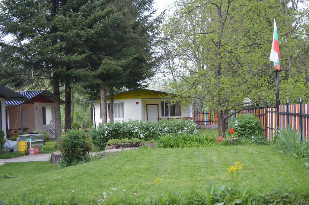 Къща За Гости Дъга Cherni Osum Exterior photo