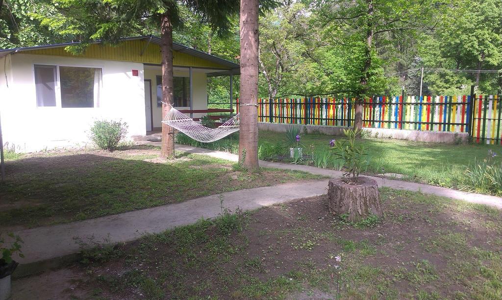 Къща За Гости Дъга Cherni Osum Exterior photo